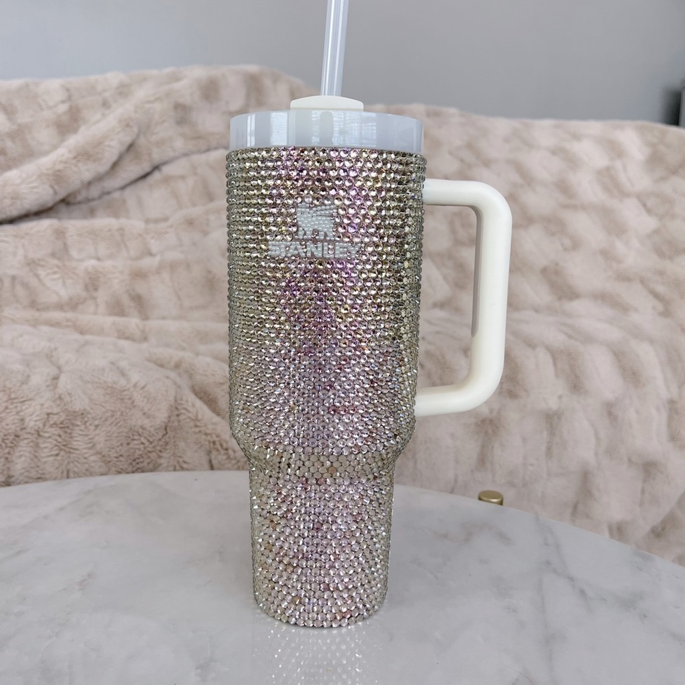 Stanley 40oz Quencher H2.O Flowstate Tumbler - Picture 8 of 15